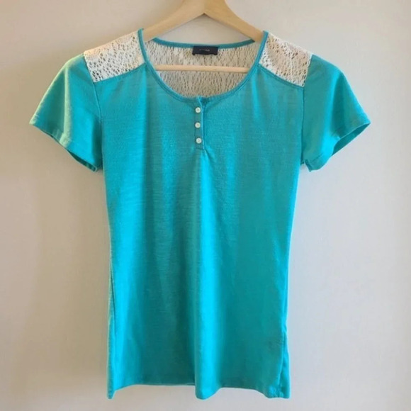 Talula/Aritzia blue lace T-shirt - Picture 2 of 5